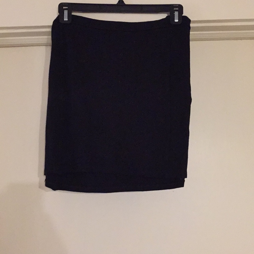 Velvet (the brand) balck mini skirt.